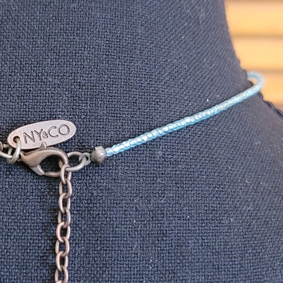 NWOT Beaded Floral Choker (NY&CO) - Picture 6 of 8